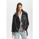 Defacto Oversize Fit Faux Leather Coat Cene