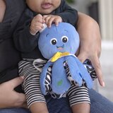 BABY EINSTEIN Octoplush™ glasbena igrača 3m+ 1 kos | Shoptok.si