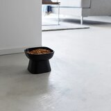 YAMAZAKI Keramična posoda za hrano za hišne ljubljenčke Tower – | Shoptok.si