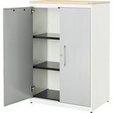 mauser Omara s krilnimi vrati, VxŠ 1180 x 800 mm, plošča iz umetne mase, 2 polici, čista bela / aluminijasto siva / javor | Shoptok.si