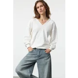 Trendyol Ecru Oversize/Wide Fit Thick V-neck Knitted Sweatshirt