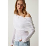 Happiness İstanbul Women's Ecru Off-Shoulder Gathered Detailed Blouse Cene