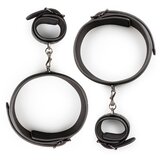 EasyToys Thigh and Wrist Cuff Set Black Cene
