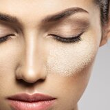 Mia Cosmetics Loose Powder mineralni make-up v prahu odtenek Green 10 g | Shoptok.si