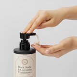 DAENG GI MEO RI Black Garlic & Curcumin Treatment negovalni balzam za gostoto las in zaščito proti lomljivosti 500 ml | Shoptok.si
