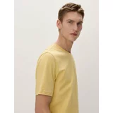Reserved bombažna majica regular - rumena