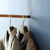 YAMAZAKI Črn kovinski stenski obešalnik 38,5 cm Tower – | Shoptok.si