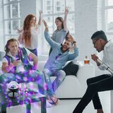  LED projektor za polnjenje z zvočnikom Istarlyt InnovaGoods | Shoptok.si