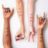 Essence Hydra Kiss Lip Oil negovalno in obarvano olje za ustnice 4 ml Odtenek 02 honey, honey! | Shoptok.si