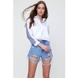Trend Alaçatı Stili Women's White Back And Pocket Garnish Woven Poplin Shirt Cijene