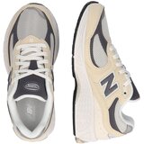 New Balance Tenisice '2002' pijesak / antracit siva / bijela | shoptok.hr