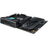 Asus ROG STRIX X870-F GAMING WIFI AM5 ATX osnovna plošča - AMD X870, 4xDDR5, 4xM.2, 2xSATA, 2.5Gb LAN, WiFi 7, BT, 1xDP, 1xHDMI, 2xUSB4 40Gbps porta (USB Type-C), Aura Sync - 90MB1IV0-M0EAY0 | Shoptok.si