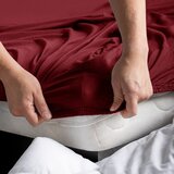 DecoKing Bordo rdeča napenjalna rjuha iz jerseyja 220x200 cm Amber – | Shoptok.si