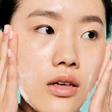 Benefit The POREfessional Tight 'n Toned Mini tonirana pena za glajenje kože in zmanjšanje por 60 ml | Shoptok.si
