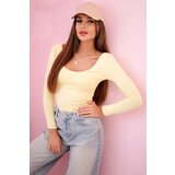Kesi Włoski Women's bodysuit blouse with long sleeves and a deep neckline yellow | ePonuda.com