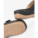 SEASTAR Low-rise wedge sandals with buckles black | ePonuda.com