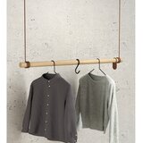 LIND DNA Zidni stalak za odjeću od punog hrasta u prirodnoj boji 110x200x4 cm Swing L – | shoptok.hr