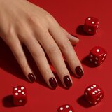 LONDONTOWN Lakur dugotrajni lak za nokte nijansa Naughty List 12 ml | shoptok.hr