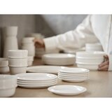 Zone Kremno bel porcelanast krožnik ø 24 cm Eau – | Shoptok.si