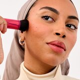 Benefit Hoola WaveMaker Brush čopič za bronzer 1 kos | Shoptok.si