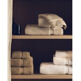 Kave Home Zelena frotirna bombažna brisača 30x50 cm Olvira – | Shoptok.si
