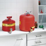 Justrite Varnostna posoda za praznjenje s točilno pipo, jeklena pločevina, prostornina 19 l, rdeče lakirana | Shoptok.si