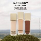 Burberry Beyond Wear Perfecting Matte Foundation tekoči puder z mat finišem odtenek Medium Warm 70 30 ml | Shoptok.si