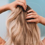 Goldwell Dualsenses Blondes & Highlights 60Sec Treatment intenzivna regenerativna nega za blond lase in lase s prameni 200 ml | Shoptok.si