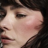 MAC Cosmetics Strobe Liquid Blush tekuće rumenilo nijansa Plummy Bare 4.3 ml | shoptok.hr