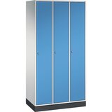 C+P Jeklena garderobna omara INTRO, širina 920 mm, 3 predelki, korpus svetlo siv, vrata svetlo modra | Shoptok.si
