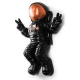 Wallity Zidna dekoracija Cosmonaut 3, 35cmx47cmx10cm, Crna | Eponuda.ba