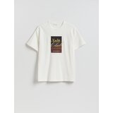 Reserved Comfort majica kratkih rukava s printom - krem | shoptok.hr