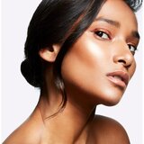 Mac Extra Dimension Skinfinish osvetljevalec 9 g odtenek Oh, Darling | Shoptok.si