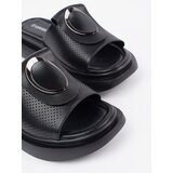 GOODIN Black comfortable platform flip-flops | shoptok.hr