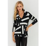 Cool & Sexy Women's White-Black Patterned Polo Neck Blouse Cene