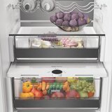 Whirlpool ugradbeni hladnjak WHK2 5323 B5E1 Slike