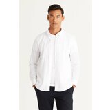 AC&Co / Altınyıldız Classics Men's White Tailored Slim Fit Slim-fit Oxford Buttoned Collar Linen-Looking 100% Cotton Flared Shirt. Cene