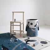 Nattiot Plavi/krem dječji tepih za igru 123x180 cm Little Deep Blue – | shoptok.hr