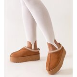 Gemre Brown slippers decorated with embroidery on a high platform Luanela | Shoptok.si
