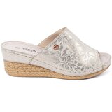 GOODIN Light beige women's wedge flip-flops | Shoptok.si