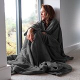 Odeja z rokavi Snug-Rug Deluxe - temno siva Cene