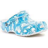 Crocs Natikači Classic Duke Print Clog 210003 Modra | Shoptok.si