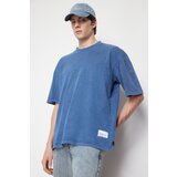 Trendyol Men's Indigo Oversize/Wide Fit 100%Cotton T-Shirt with Stitched Label Fading/Faded Effect Slit Cene