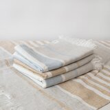 Linen Tales Lanena odeja za na plažo 140x170 cm Allure Stripe – | Shoptok.si