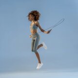 STRYVE Speed Rope, ergonomsko uže za preskakanje za brz i učinkovit trening | shoptok.hr