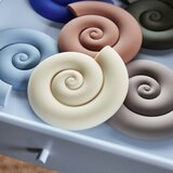 OYOY Living Design Silikonski stalak za suđe 15x16,5 cm Nautilus – | shoptok.hr