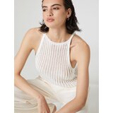 A LOT LESS Top z naramnicami 'Rosa' off-bela | Shoptok.si