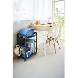 YAMAZAKI Crni metalni regal na kotačima 42x60 cm Tower – | shoptok.hr