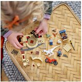 Lego LEGO® Jurassic World Jurski svet Motorizirani lov na dinozavra atrociraptorja - 76945 | Shoptok.si