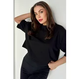 MODAGEN Women's Oversize Black Crop Tshirt